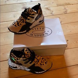 Steve Madden Cliff Animal shoes